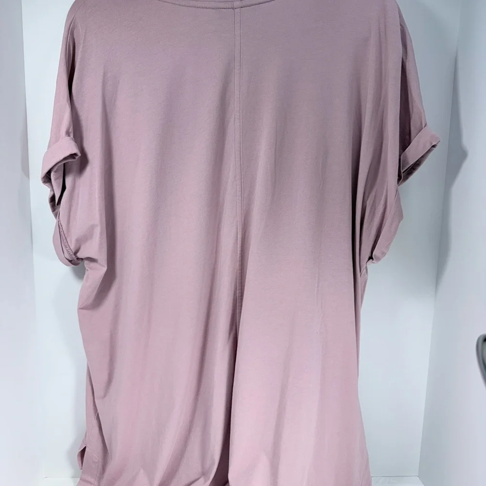 Banana Republic Mauve V-Neck Short Sleeve Top - Picture 2 of 5